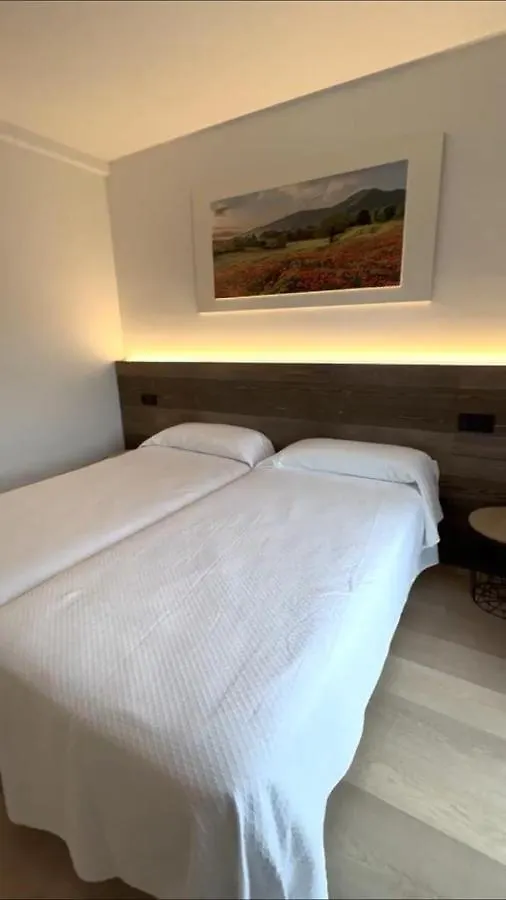 Hotel La Perla D'Olot  Olot