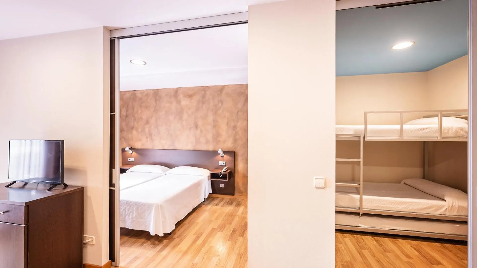 Hotel La Perla D'Olot  Olot