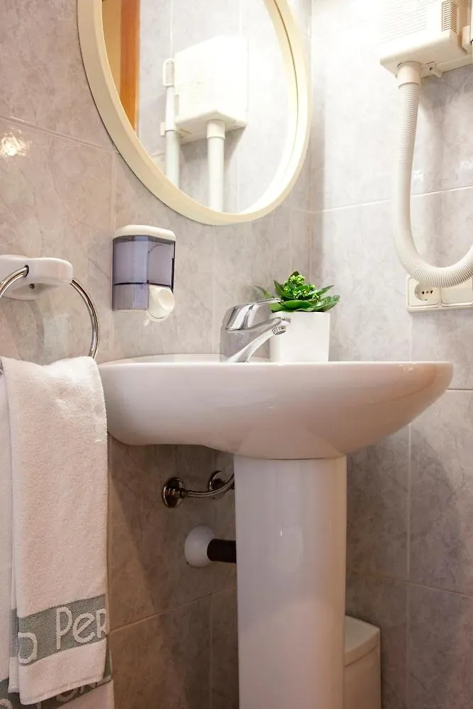 Hotel La Perla D'Olot 3*, Olot Spain