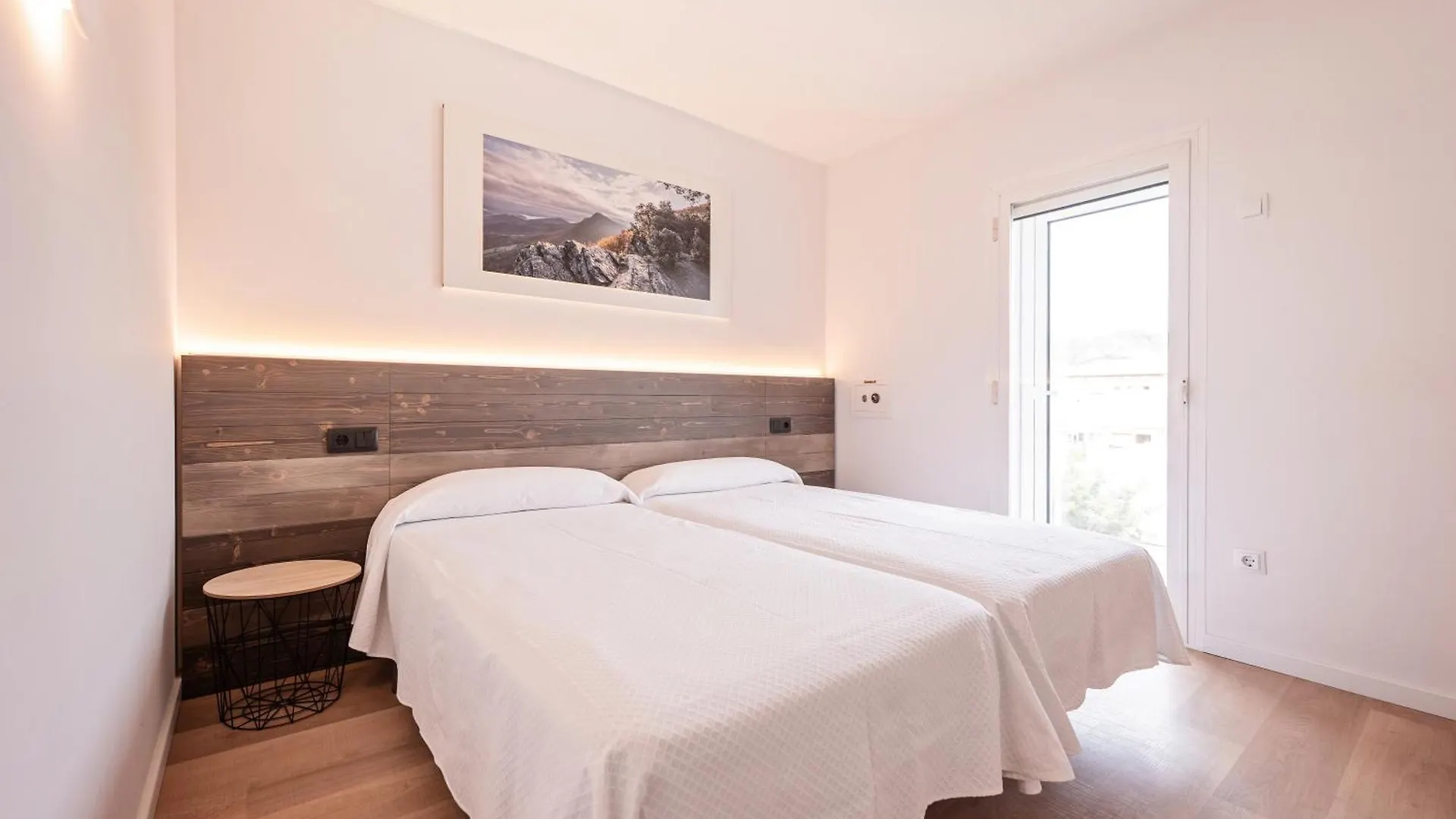 Hotel La Perla D'Olot 3*, Olot Spain