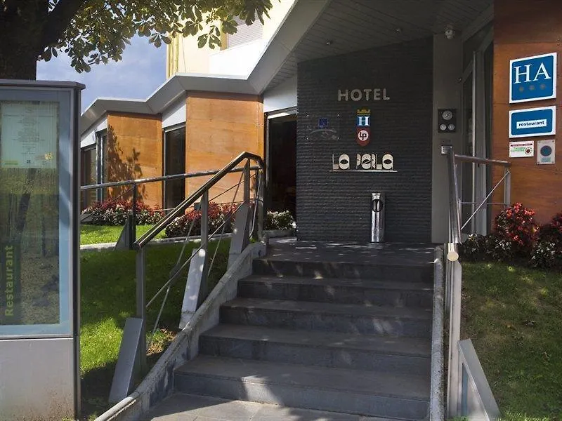 Hotel La Perla D'Olot 3*, Olot